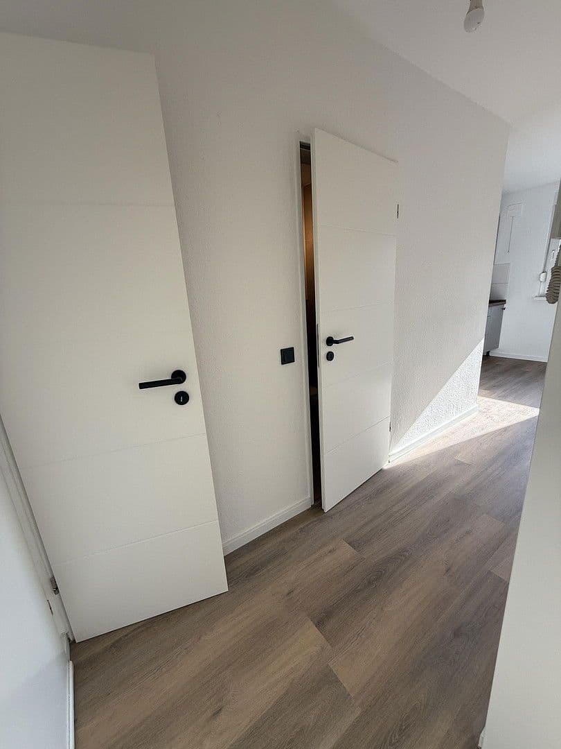 Studio flat to rent, 35 m², Neu Löhdorf 17, Solingen, North Rhine-Westphalia Studio flat to rent, 35 m², Neu Löhdorf 17, Solingen, North Rhine-Westphalia