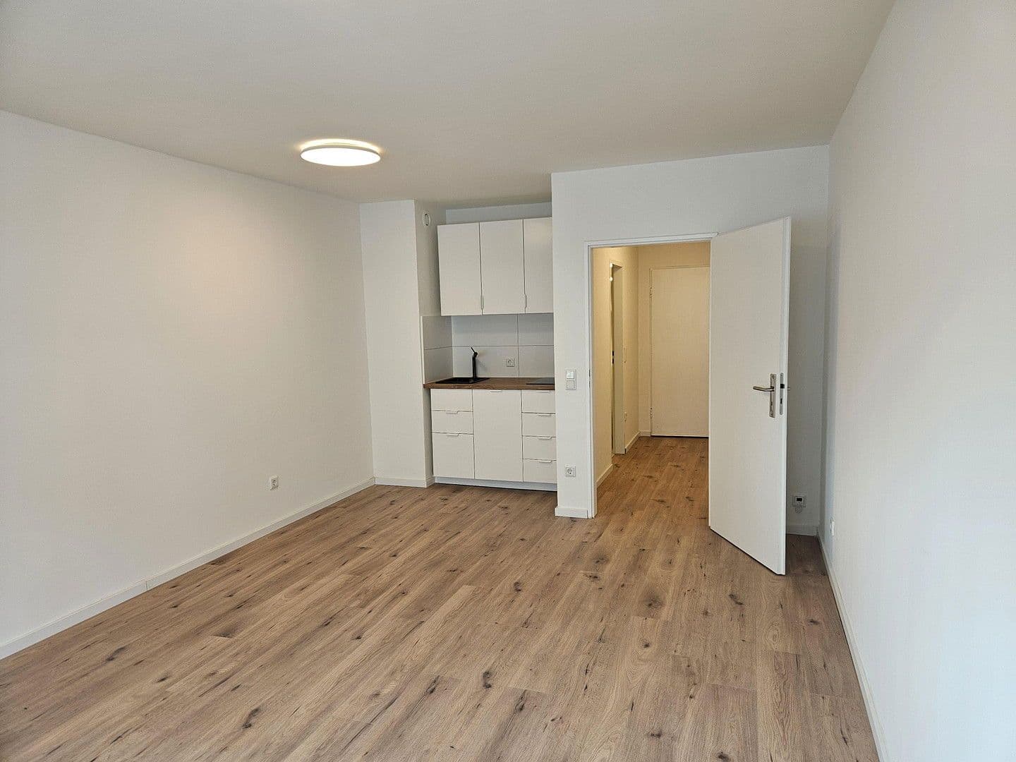 1 bedroom flat to rent, 35 m², Mauerstr. 18, Düsseldorf, North Rhine-Westphalia 1 bedroom flat to rent, 35 m², Mauerstr. 18, Düsseldorf, North Rhine-Westphalia