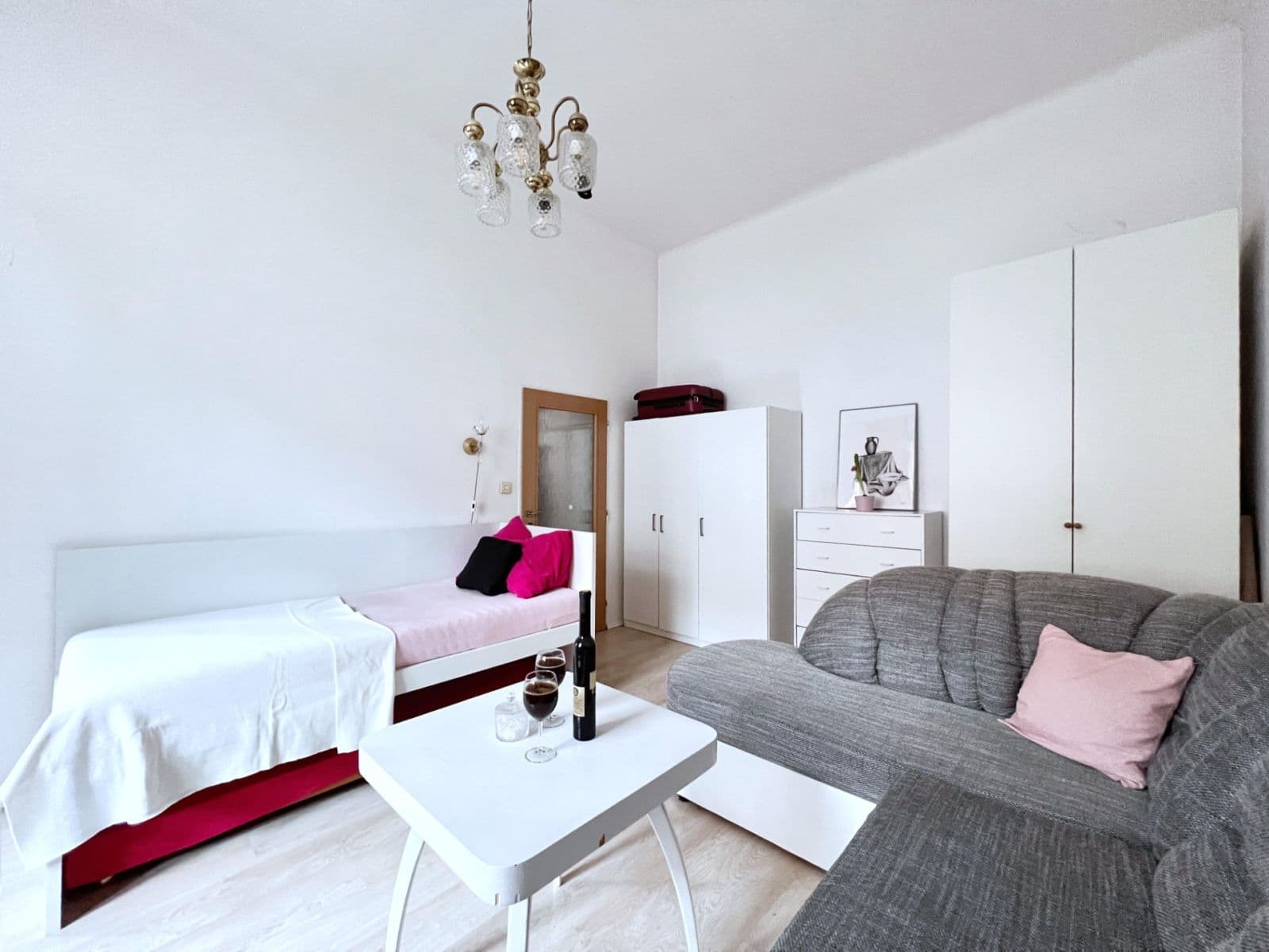 Studio flat to rent, 19 m², Londýnská, Prague, Prague Studio flat to rent, 19 m², Londýnská, Prague, Prague