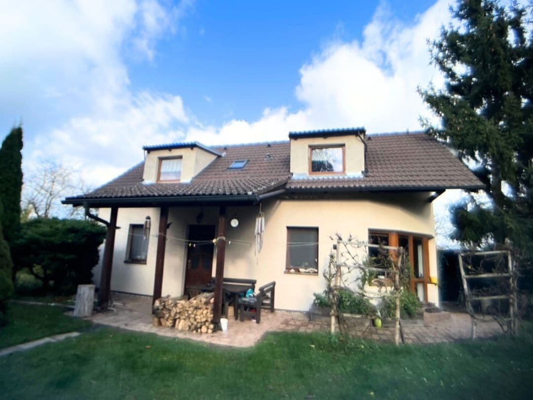 3 bedroom flat to rent, 86 m², Oseček, Středočeský Region 3 bedroom flat to rent, 86 m², Oseček, Středočeský Region