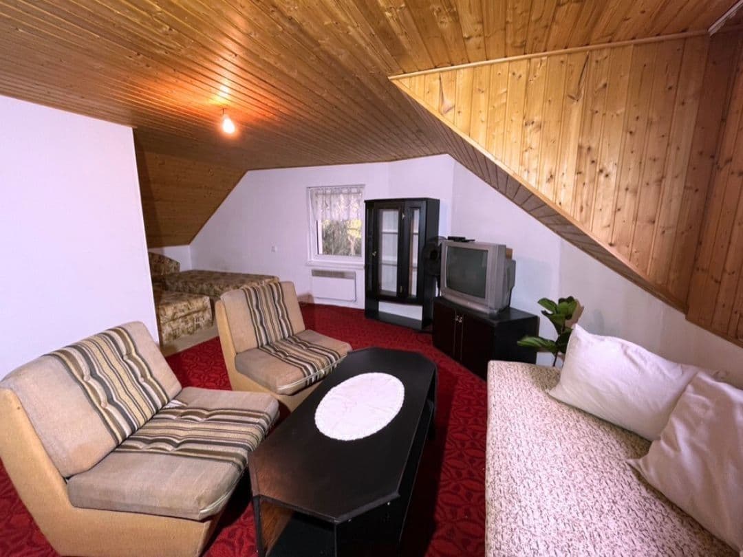 3 bedroom flat to rent, 86 m², Oseček, Středočeský Region 3 bedroom flat to rent, 86 m², Oseček, Středočeský Region