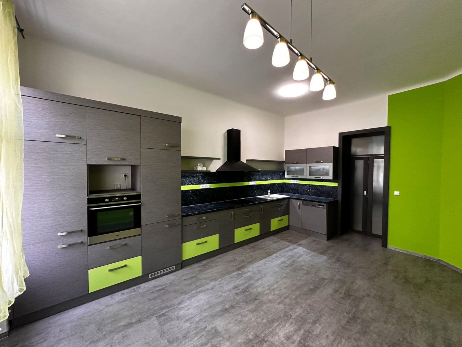 3 bedroom flat to rent, 110 m², Budečská, Prague, Prague 3 bedroom flat to rent, 110 m², Budečská, Prague, Prague