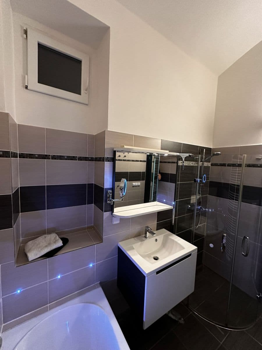 3 bedroom flat to rent, 110 m², Budečská, Prague, Prague 3 bedroom flat to rent, 110 m², Budečská, Prague, Prague