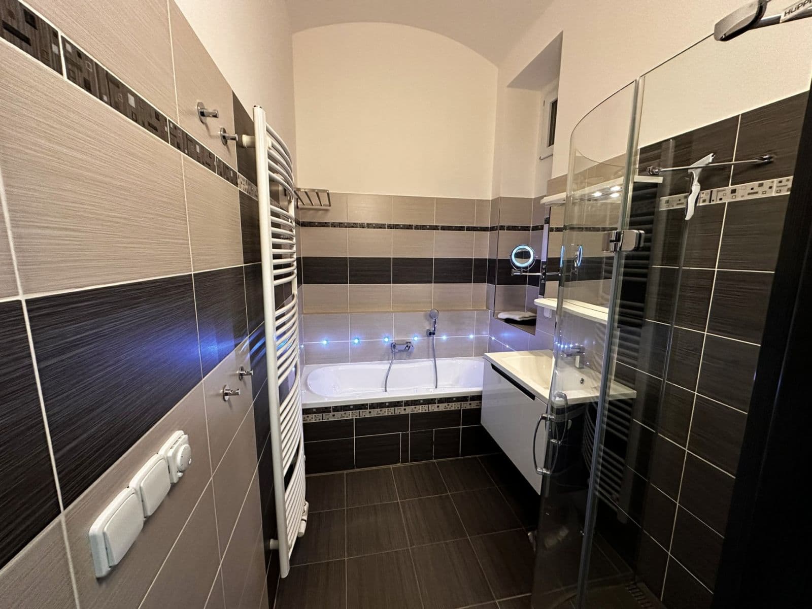 3 bedroom flat to rent, 110 m², Budečská, Prague, Prague 3 bedroom flat to rent, 110 m², Budečská, Prague, Prague