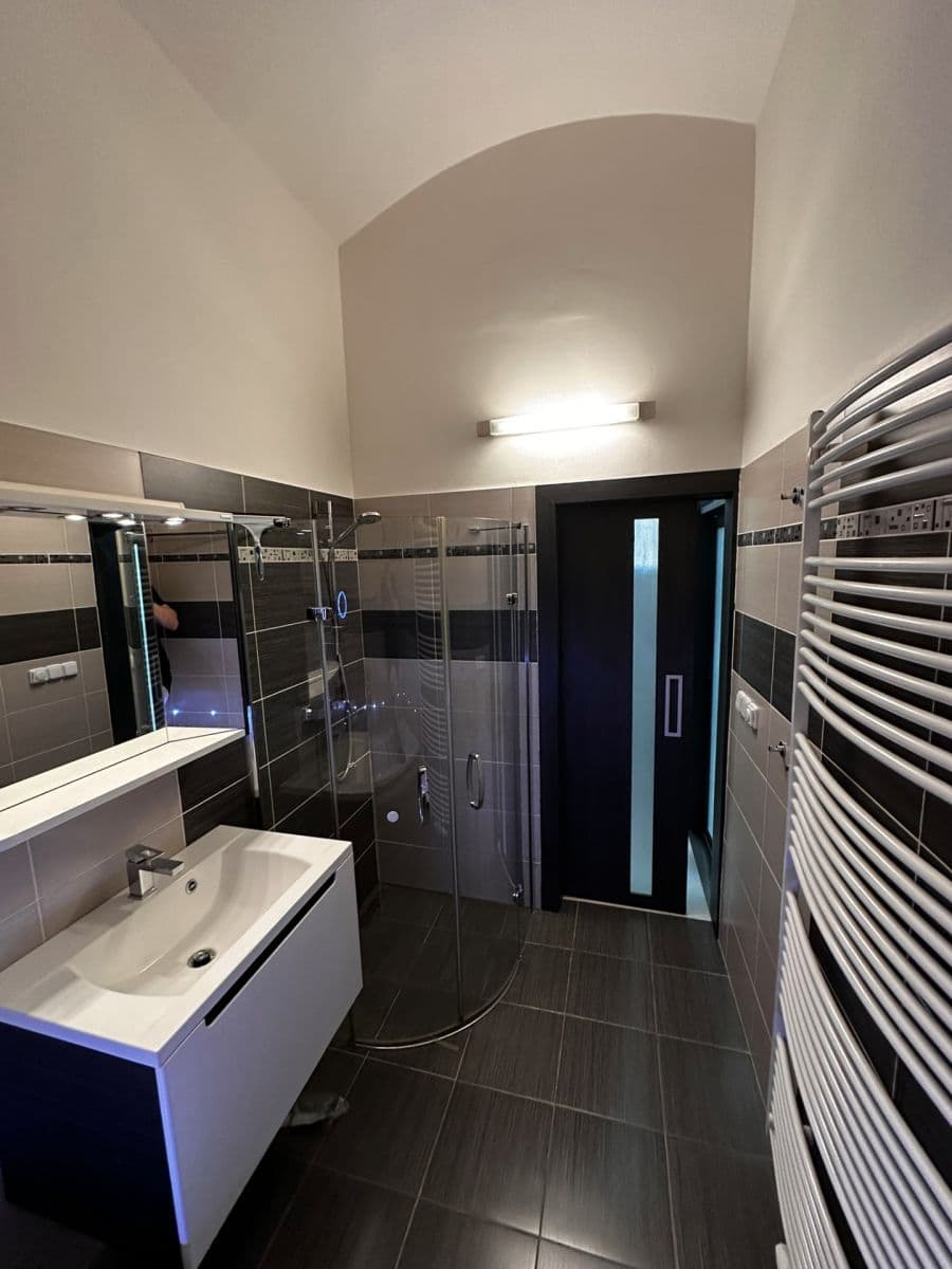 3 bedroom flat to rent, 110 m², Budečská, Prague, Prague 3 bedroom flat to rent, 110 m², Budečská, Prague, Prague