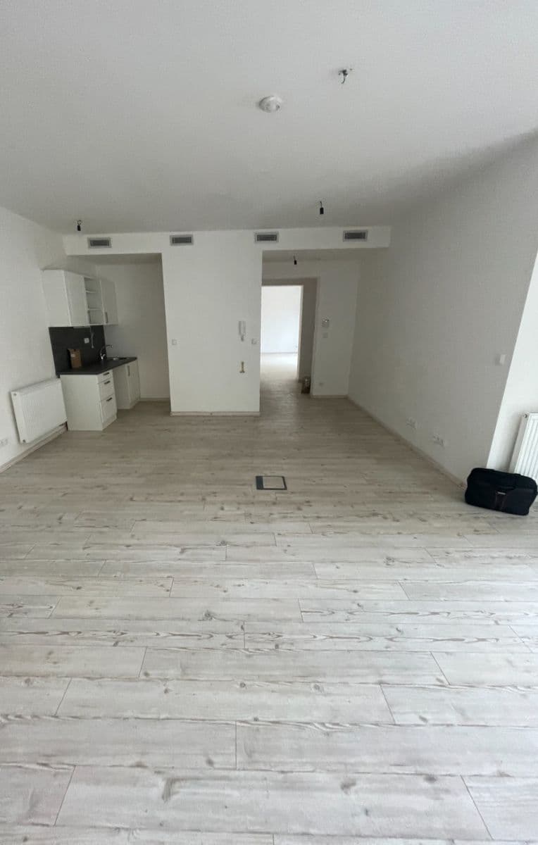 office to rent, 105 m², Lidická, Prague, Prague office to rent, 105 m², Lidická, Prague, Prague