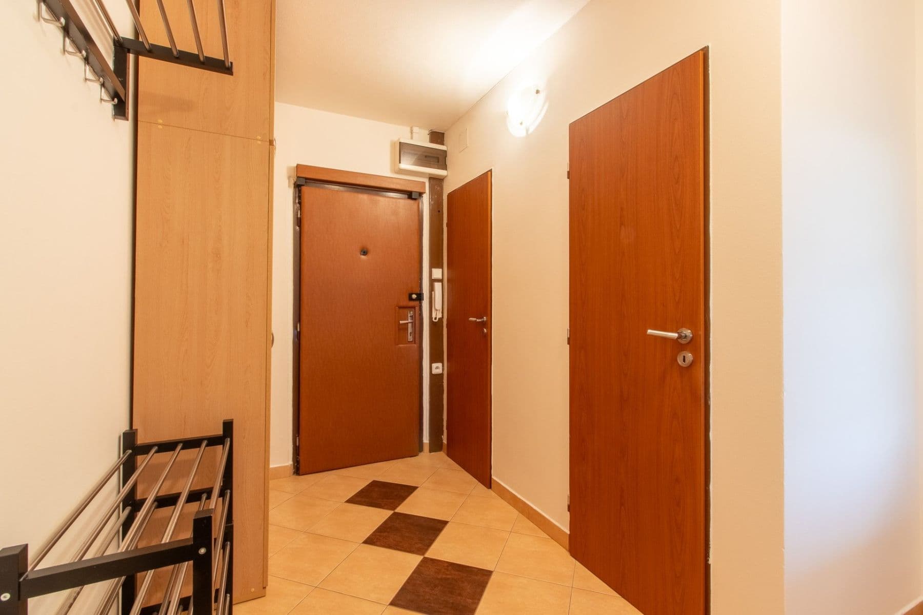 1 bedroom with open-plan kitchen flat to rent, 43 m², Modrá, Prague, Prague 1 bedroom with open-plan kitchen flat to rent, 43 m², Modrá, Prague, Prague