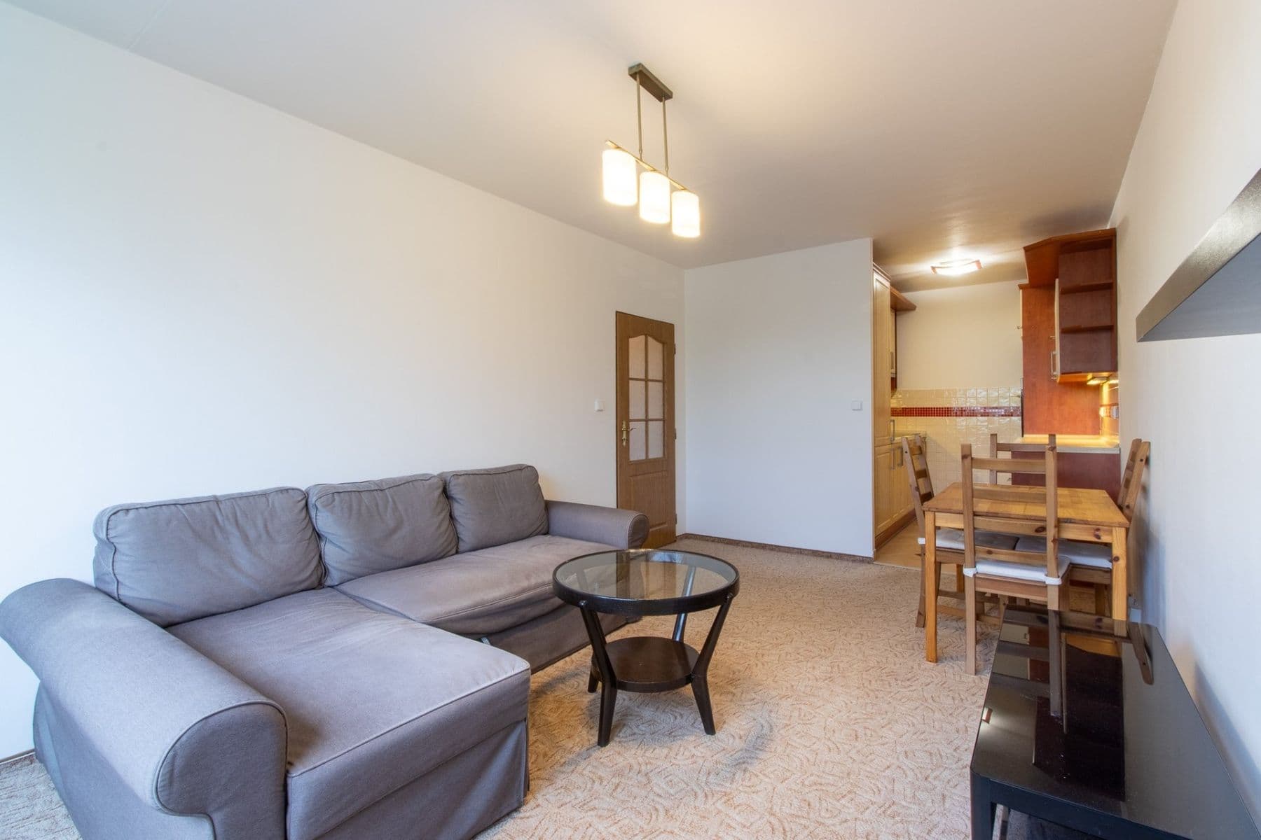 1 bedroom with open-plan kitchen flat to rent, 43 m², Modrá, Prague, Prague 1 bedroom with open-plan kitchen flat to rent, 43 m², Modrá, Prague, Prague