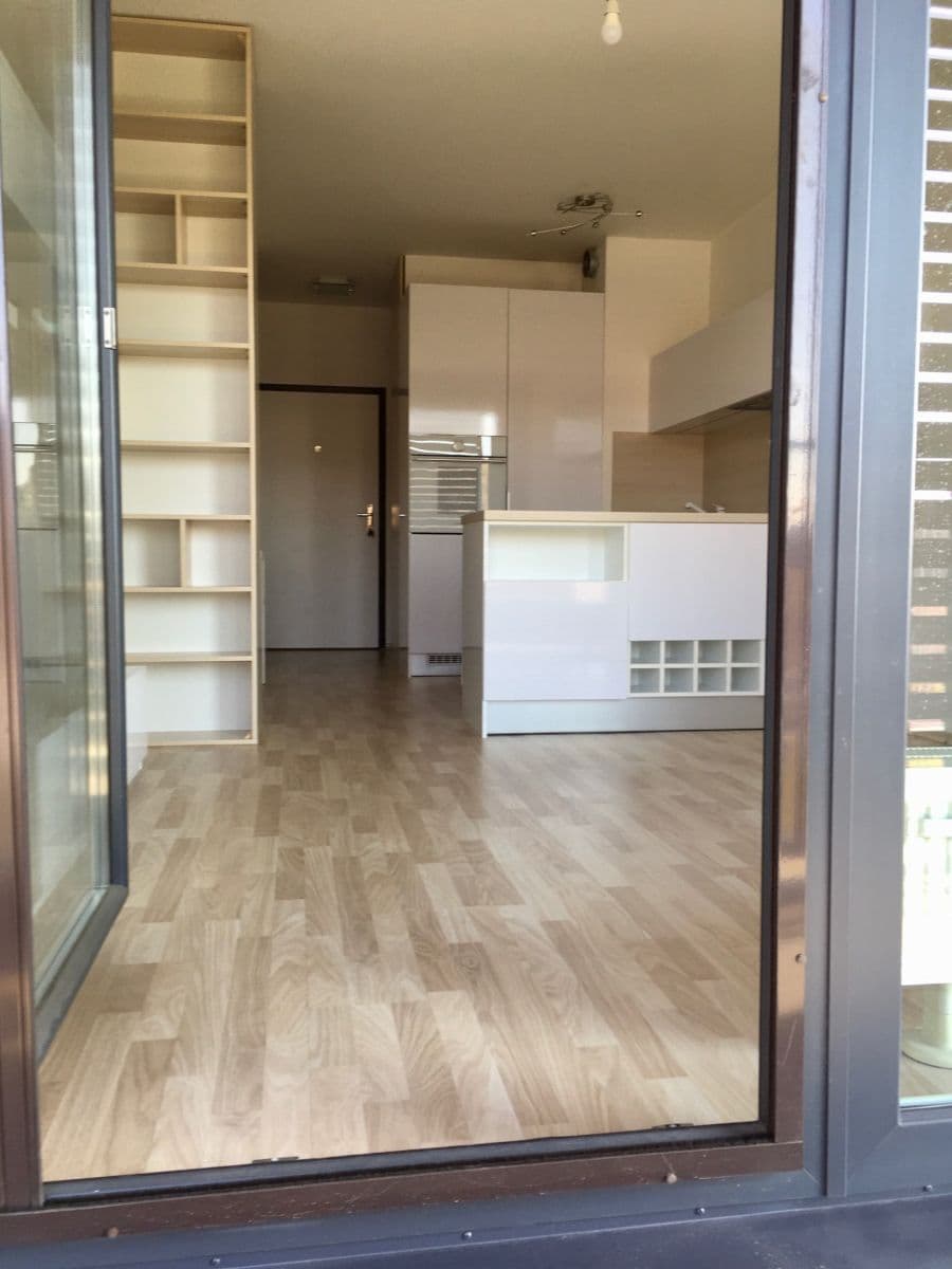 1 bedroom flat to rent, 30 m², Žltá, Petržalka, Bratislavský Region 1 bedroom flat to rent, 30 m², Žltá, Petržalka, Bratislavský Region