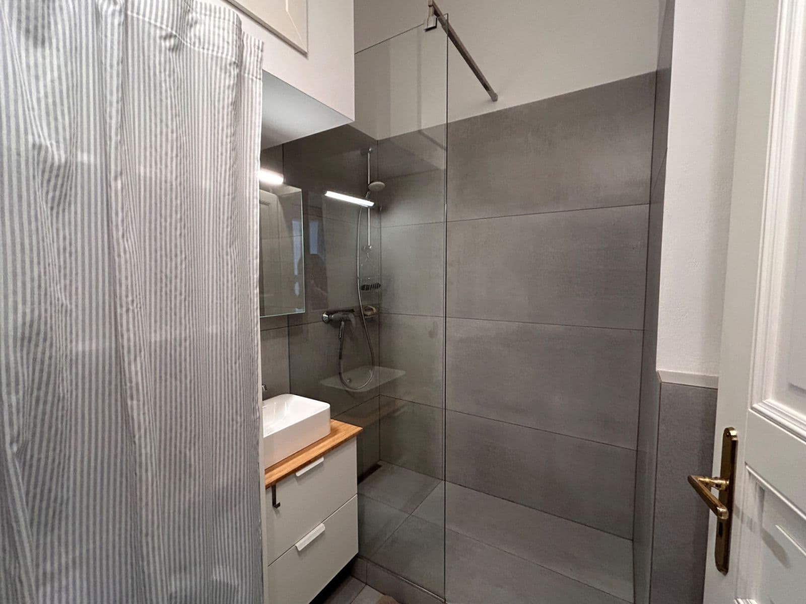 1 bedroom flat to rent, 44 m², Šafaříkova, Prague, Prague 1 bedroom flat to rent, 44 m², Šafaříkova, Prague, Prague