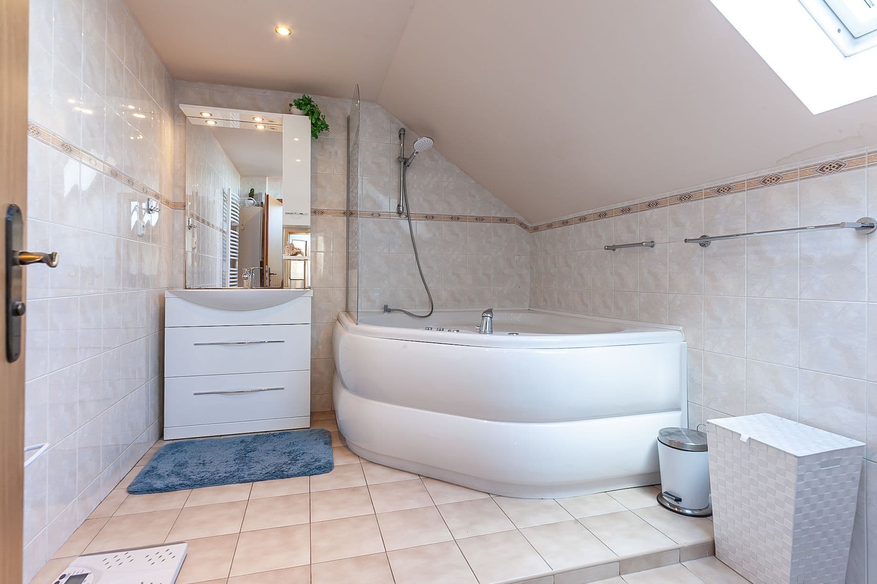 house for sale, 230 m², Svahová, Horoměřice, Středočeský Region house for sale, 230 m², Svahová, Horoměřice, Středočeský Region