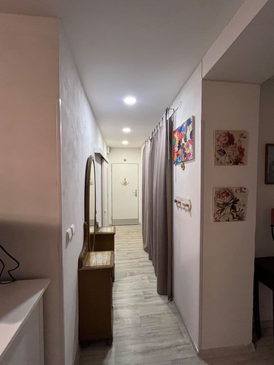 2 bedroom with open-plan kitchen flat for sale, 68 m², 17. listopadu, Ústí nad Labem, Ústecký Region 2 bedroom with open-plan kitchen flat for sale, 68 m², 17. listopadu, Ústí nad Labem, Ústecký Region