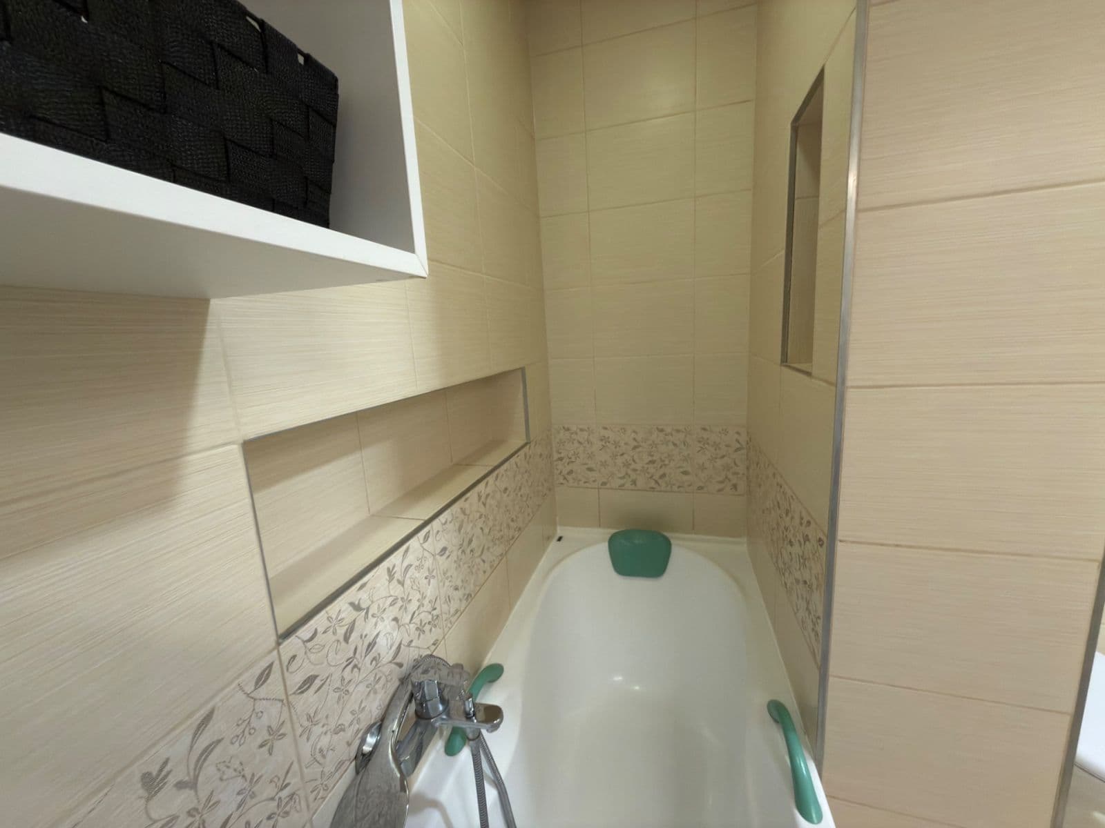 2 bedroom with open-plan kitchen flat for sale, 68 m², 17. listopadu, Ústí nad Labem, Ústecký Region 2 bedroom with open-plan kitchen flat for sale, 68 m², 17. listopadu, Ústí nad Labem, Ústecký Region