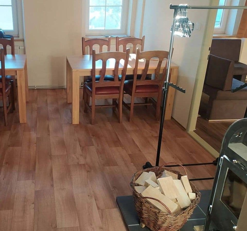 4 bedroom with open-plan kitchen flat for sale, 100 m², Karlovarská, Pernink, Karlovarský Region 4 bedroom with open-plan kitchen flat for sale, 100 m², Karlovarská, Pernink, Karlovarský Region