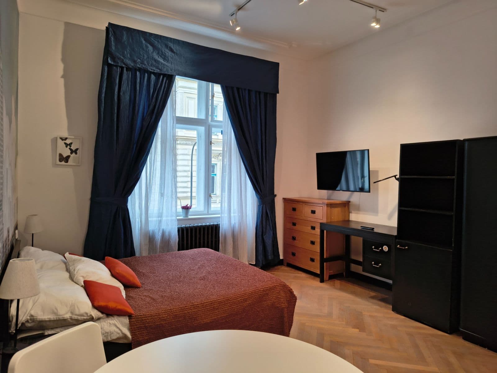 Studio flat to rent, 31 m², Hálkova, Prague, Prague Studio flat to rent, 31 m², Hálkova, Prague, Prague