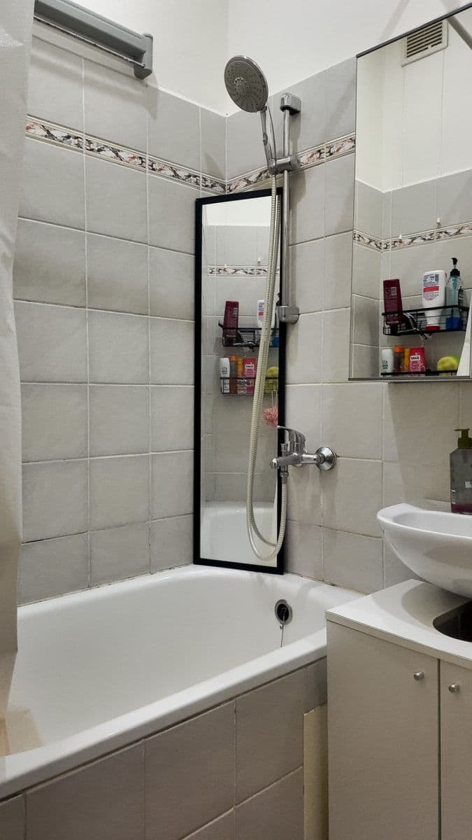 2 bedroom flat to rent, 36 m², Holečkova, Prague, Prague 2 bedroom flat to rent, 36 m², Holečkova, Prague, Prague