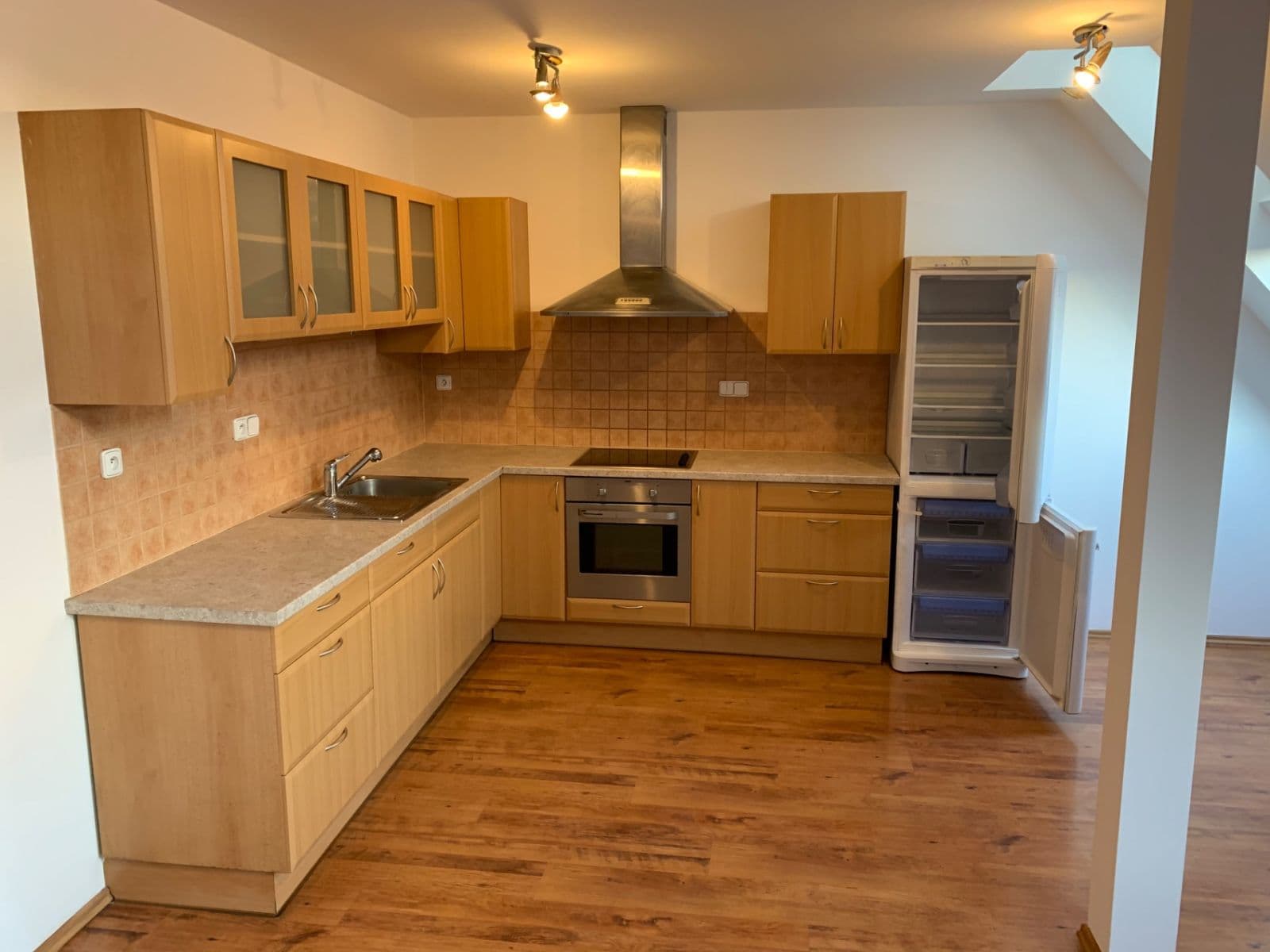 1 bedroom with open-plan kitchen flat to rent, 60 m², Farského, Prague, Prague 1 bedroom with open-plan kitchen flat to rent, 60 m², Farského, Prague, Prague