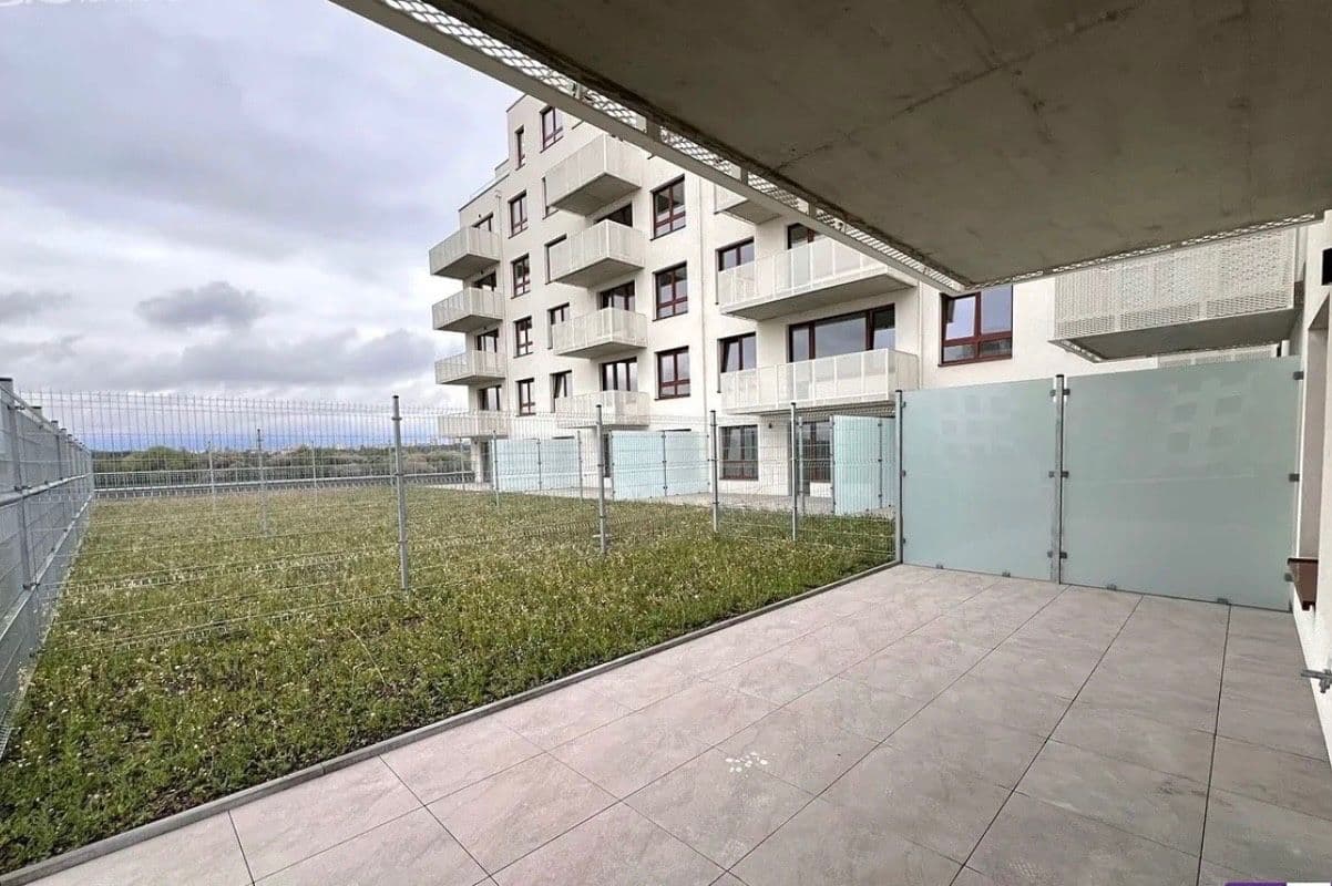 3 bedroom with open-plan kitchen flat for sale, 102 m², Kardausova, Prague, Prague 3 bedroom with open-plan kitchen flat for sale, 102 m², Kardausova, Prague, Prague