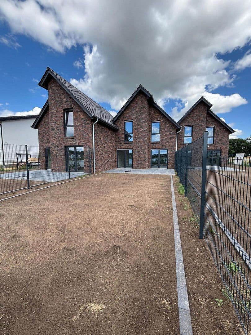 house for sale, 95 m², Am See 210, Herzlake, Lower Saxony house for sale, 95 m², Am See 210, Herzlake, Lower Saxony