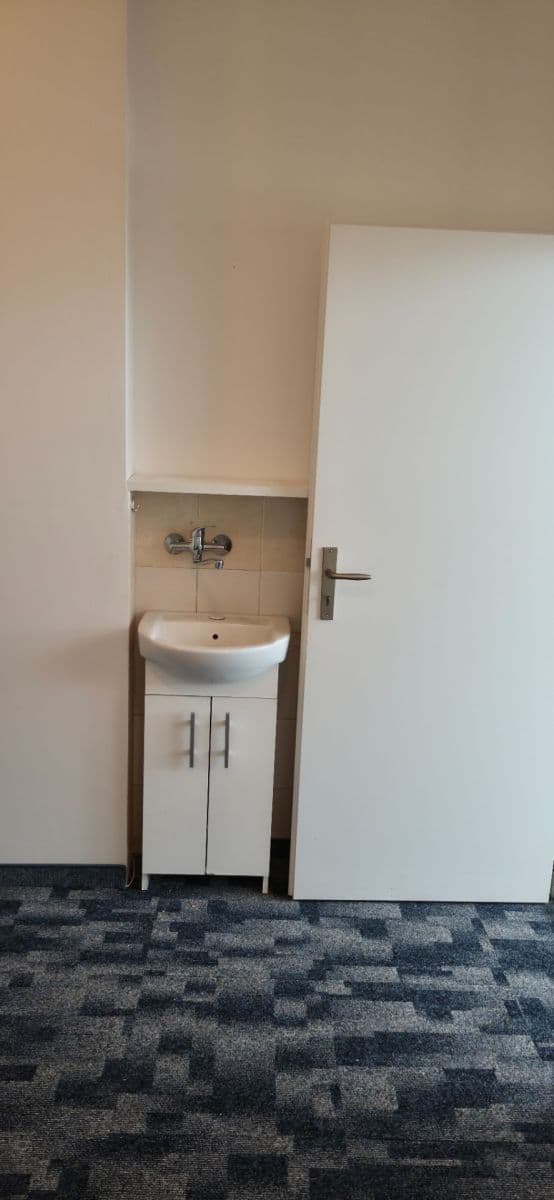 office to rent, 37 m², Mírové náměstí, Ostrava, Moravskoslezský Region office to rent, 37 m², Mírové náměstí, Ostrava, Moravskoslezský Region