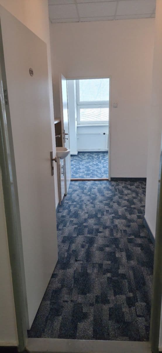 office to rent, 37 m², Mírové náměstí, Ostrava, Moravskoslezský Region office to rent, 37 m², Mírové náměstí, Ostrava, Moravskoslezský Region