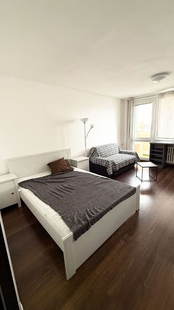 1 bedroom flat to rent, 34 m², Hvězdova, Prague, Prague 1 bedroom flat to rent, 34 m², Hvězdova, Prague, Prague