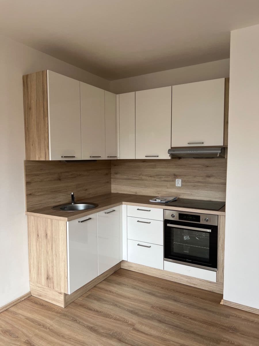 1 bedroom with open-plan kitchen flat for sale, 44 m², Sídliště pod Ralskem, Mimoň, Liberecký Region 1 bedroom with open-plan kitchen flat for sale, 44 m², Sídliště pod Ralskem, Mimoň, Liberecký Region