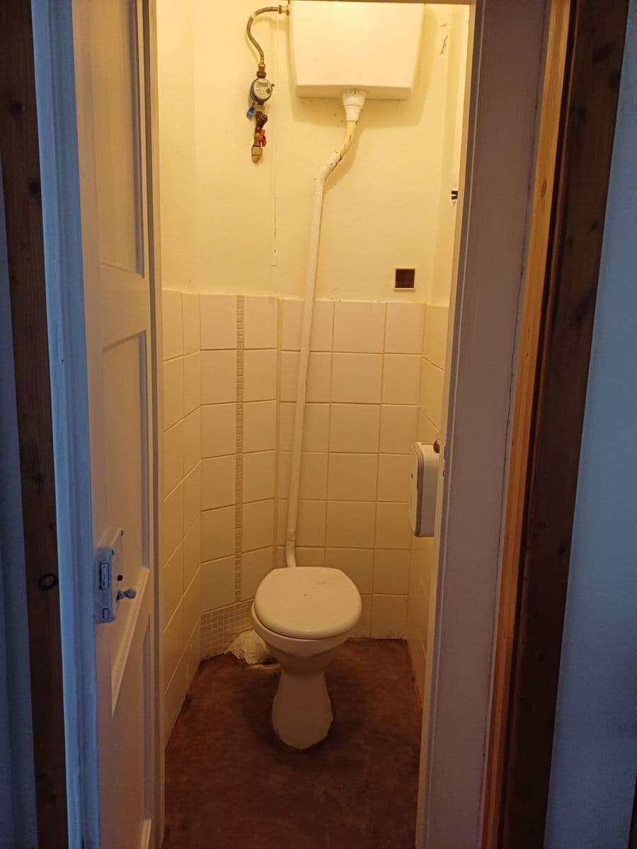 Studio flat to rent, 31 m², Komunardů, Prague, Prague Studio flat to rent, 31 m², Komunardů, Prague, Prague