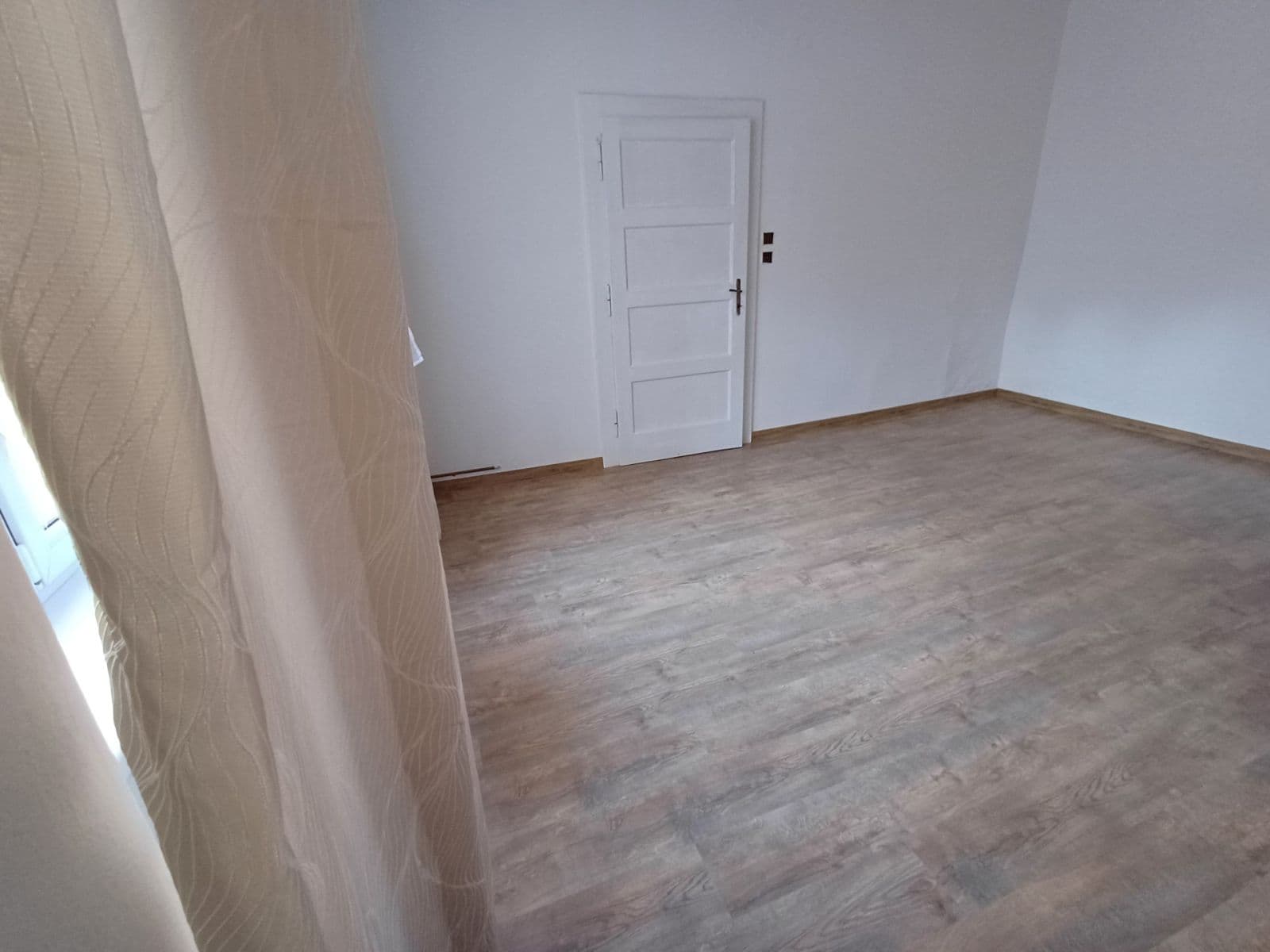 Studio flat to rent, 31 m², Komunardů, Prague, Prague Studio flat to rent, 31 m², Komunardů, Prague, Prague