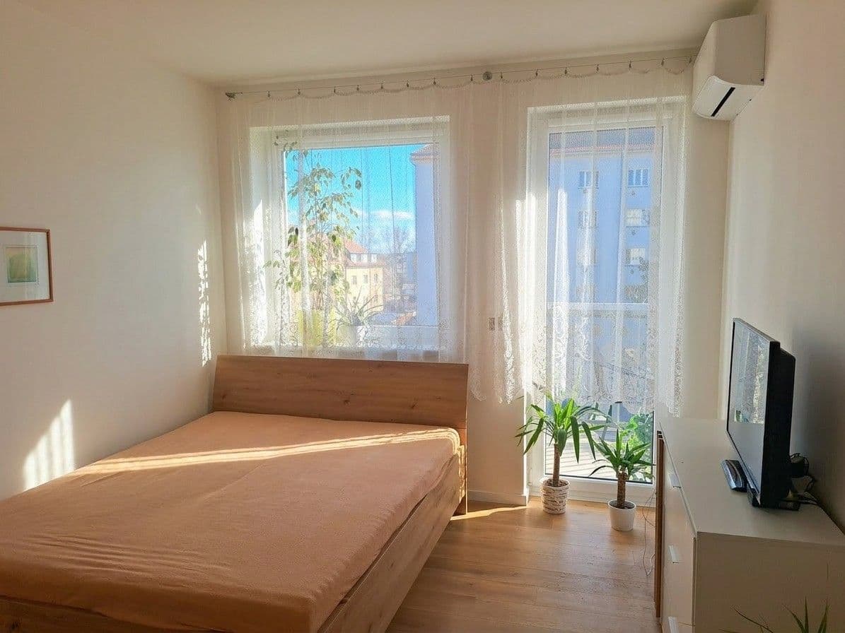 1 bedroom with open-plan kitchen flat for sale, 59 m², V Dolině, Prague, Prague 1 bedroom with open-plan kitchen flat for sale, 59 m², V Dolině, Prague, Prague