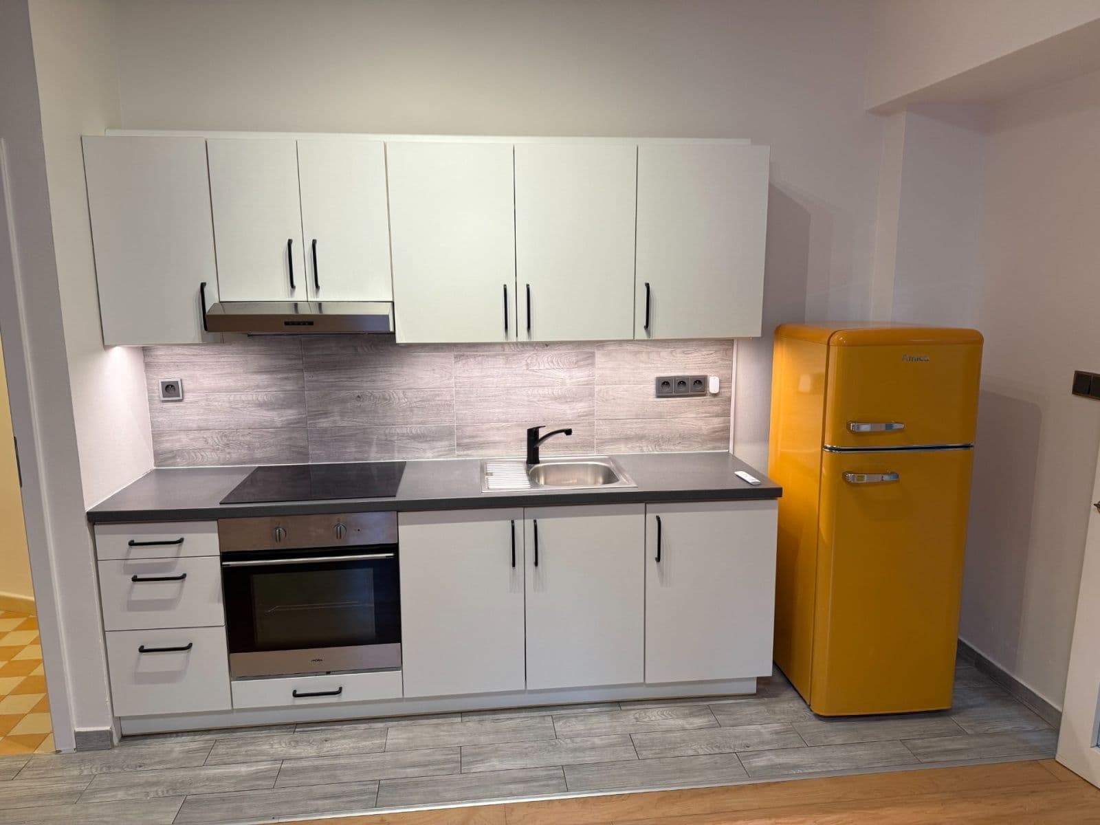 Studio flat to rent, 45 m², Mydlářka, Prague, Prague Studio flat to rent, 45 m², Mydlářka, Prague, Prague