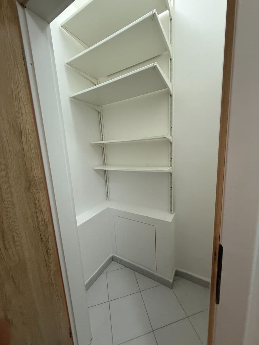 Studio flat to rent, 45 m², Mydlářka, Prague, Prague Studio flat to rent, 45 m², Mydlářka, Prague, Prague