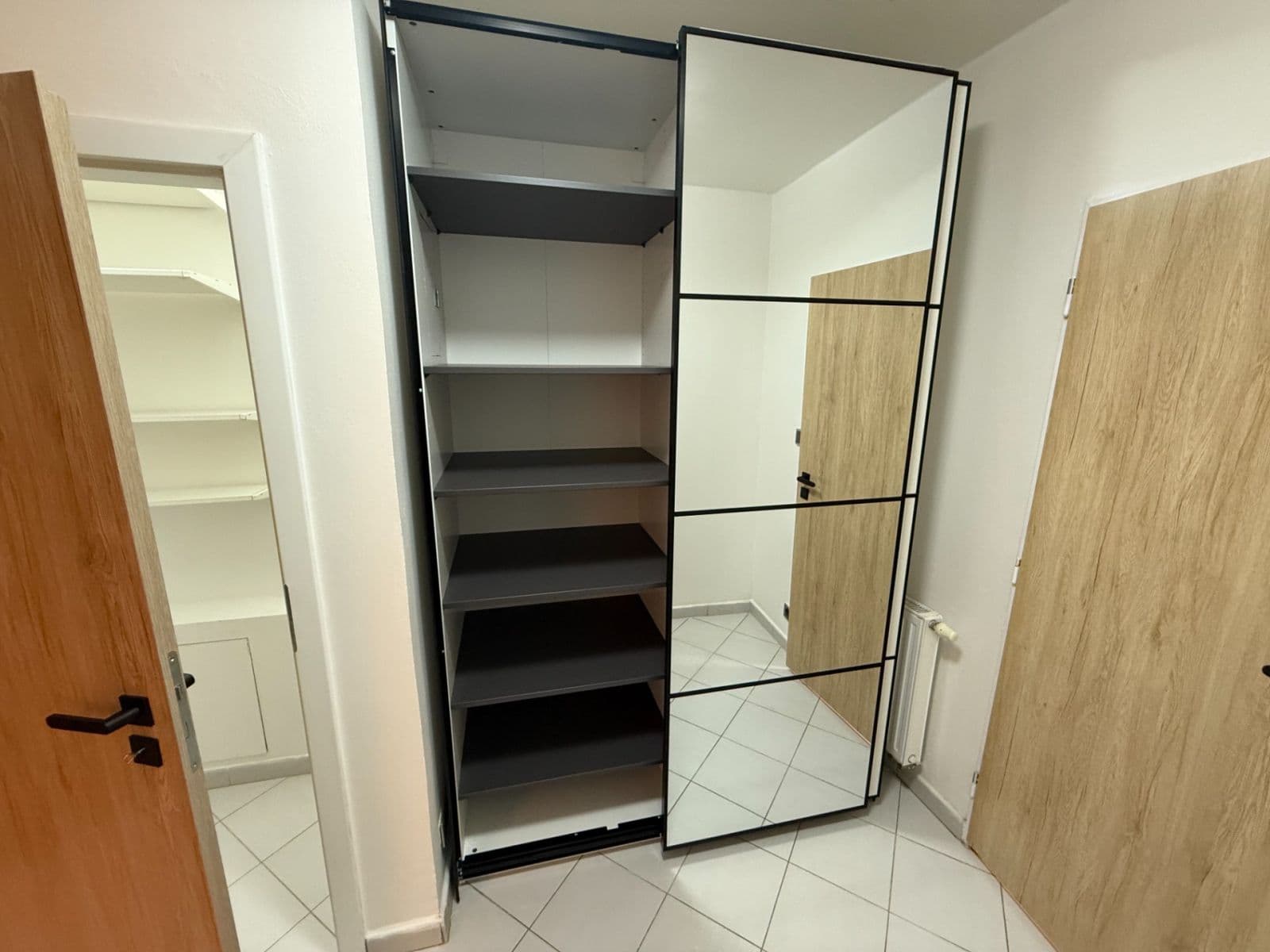 Studio flat to rent, 45 m², Mydlářka, Prague, Prague Studio flat to rent, 45 m², Mydlářka, Prague, Prague