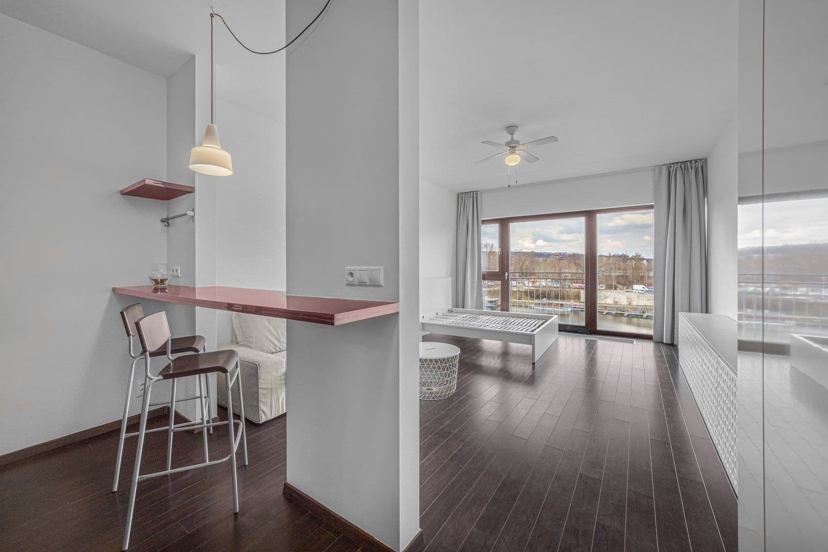 Studio flat to rent, 43 m², Jankovcova, Prague, Prague Studio flat to rent, 43 m², Jankovcova, Prague, Prague