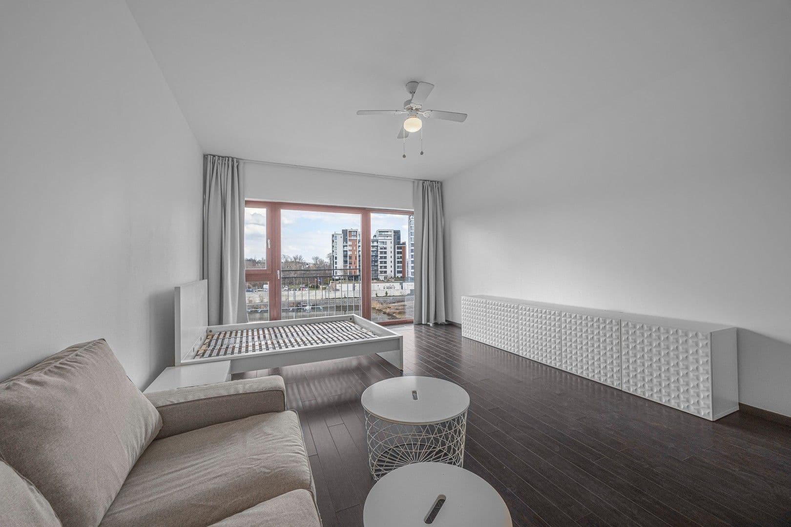 Studio flat to rent, 43 m², Jankovcova, Prague, Prague Studio flat to rent, 43 m², Jankovcova, Prague, Prague