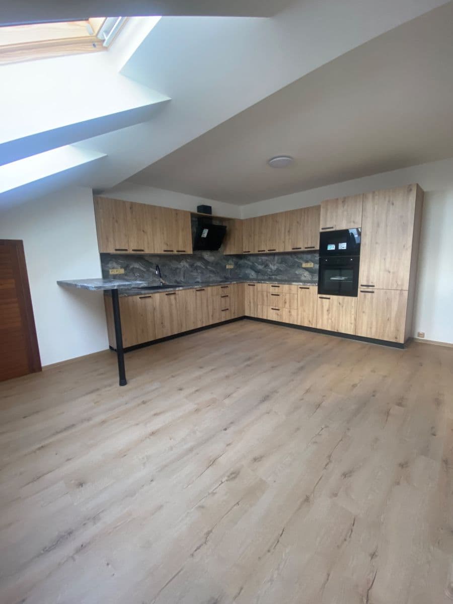 3 bedroom flat to rent, 134 m², Na Líše, Prague, Prague 3 bedroom flat to rent, 134 m², Na Líše, Prague, Prague