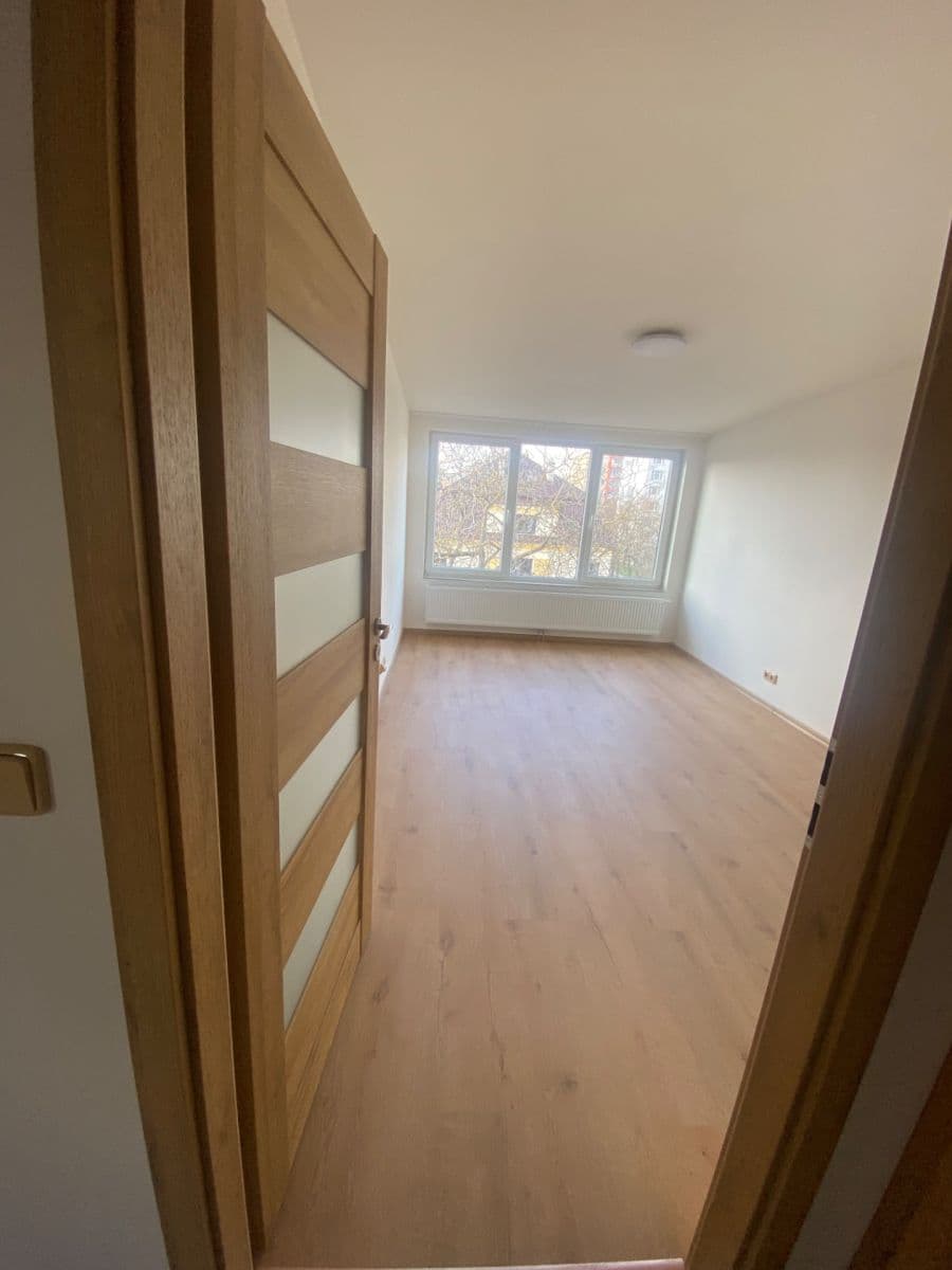 3 bedroom flat to rent, 134 m², Na Líše, Prague, Prague 3 bedroom flat to rent, 134 m², Na Líše, Prague, Prague