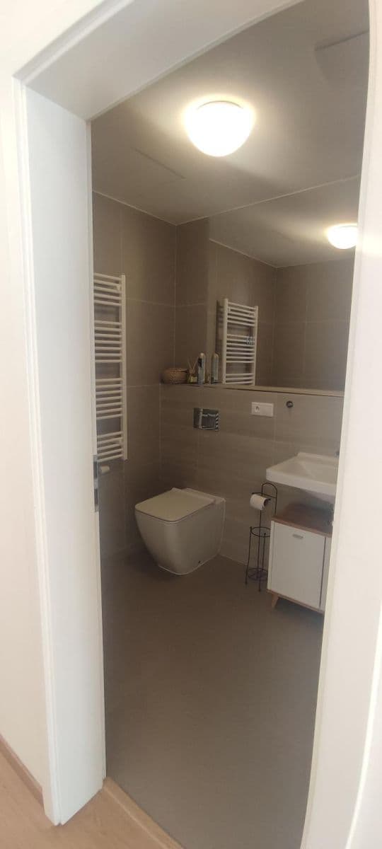 Studio flat to rent, 44 m², Na Komořsku, Prague, Prague Studio flat to rent, 44 m², Na Komořsku, Prague, Prague