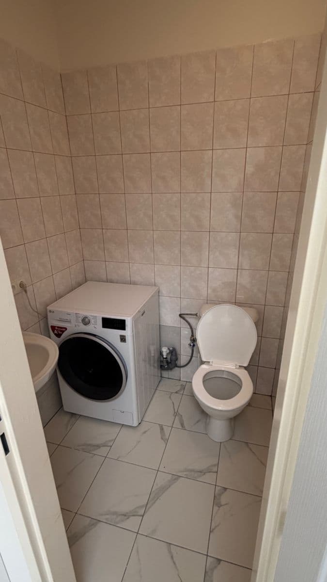 2 bedroom with open-plan kitchen flat to rent, 85 m², Dalovská, Divišov, Středočeský Region 2 bedroom with open-plan kitchen flat to rent, 85 m², Dalovská, Divišov, Středočeský Region