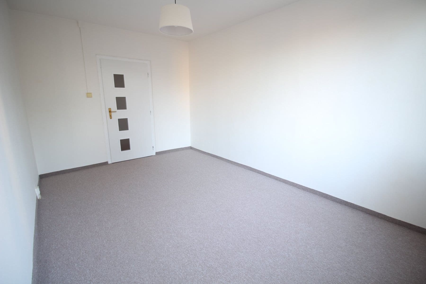 3 bedroom flat to rent, 80 m², Volkova, Prague, Prague 3 bedroom flat to rent, 80 m², Volkova, Prague, Prague