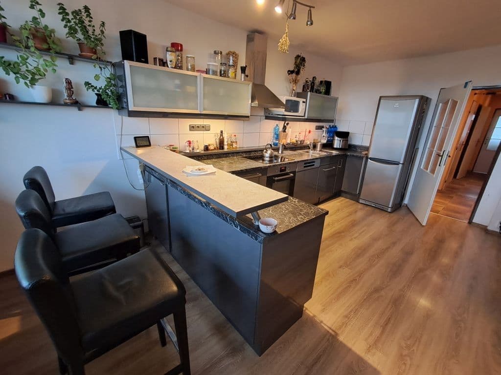 2 bedroom with open-plan kitchen flat for sale, 70 m², Rezlerova, Prague, Prague 2 bedroom with open-plan kitchen flat for sale, 70 m², Rezlerova, Prague, Prague