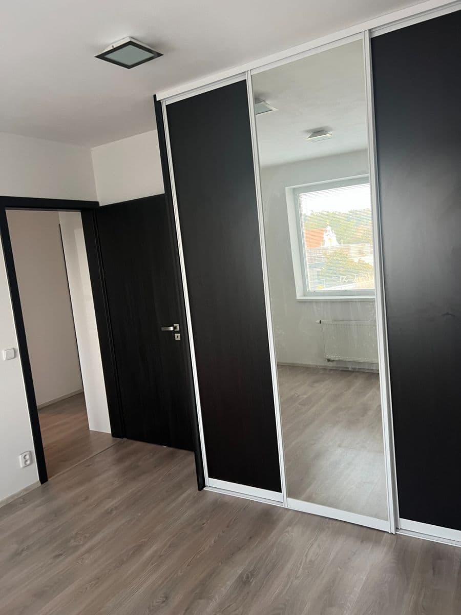 2 bedroom with open-plan kitchen flat to rent, 75 m², Kollárova, Brno, Jihomoravský Region 2 bedroom with open-plan kitchen flat to rent, 75 m², Kollárova, Brno, Jihomoravský Region