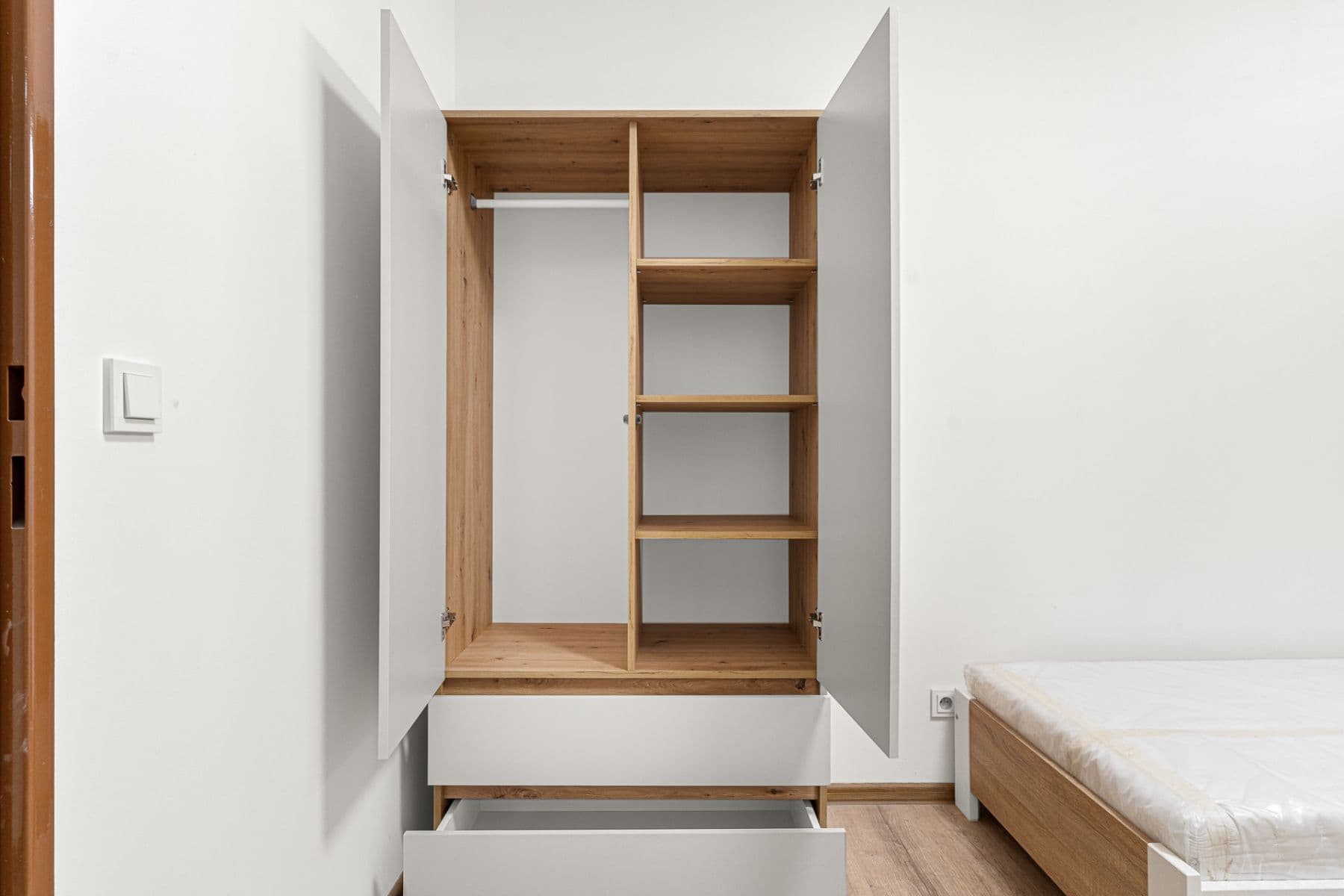 5 bedroom flat to rent, 123 m², Krátká, Prague, Prague 5 bedroom flat to rent, 123 m², Krátká, Prague, Prague