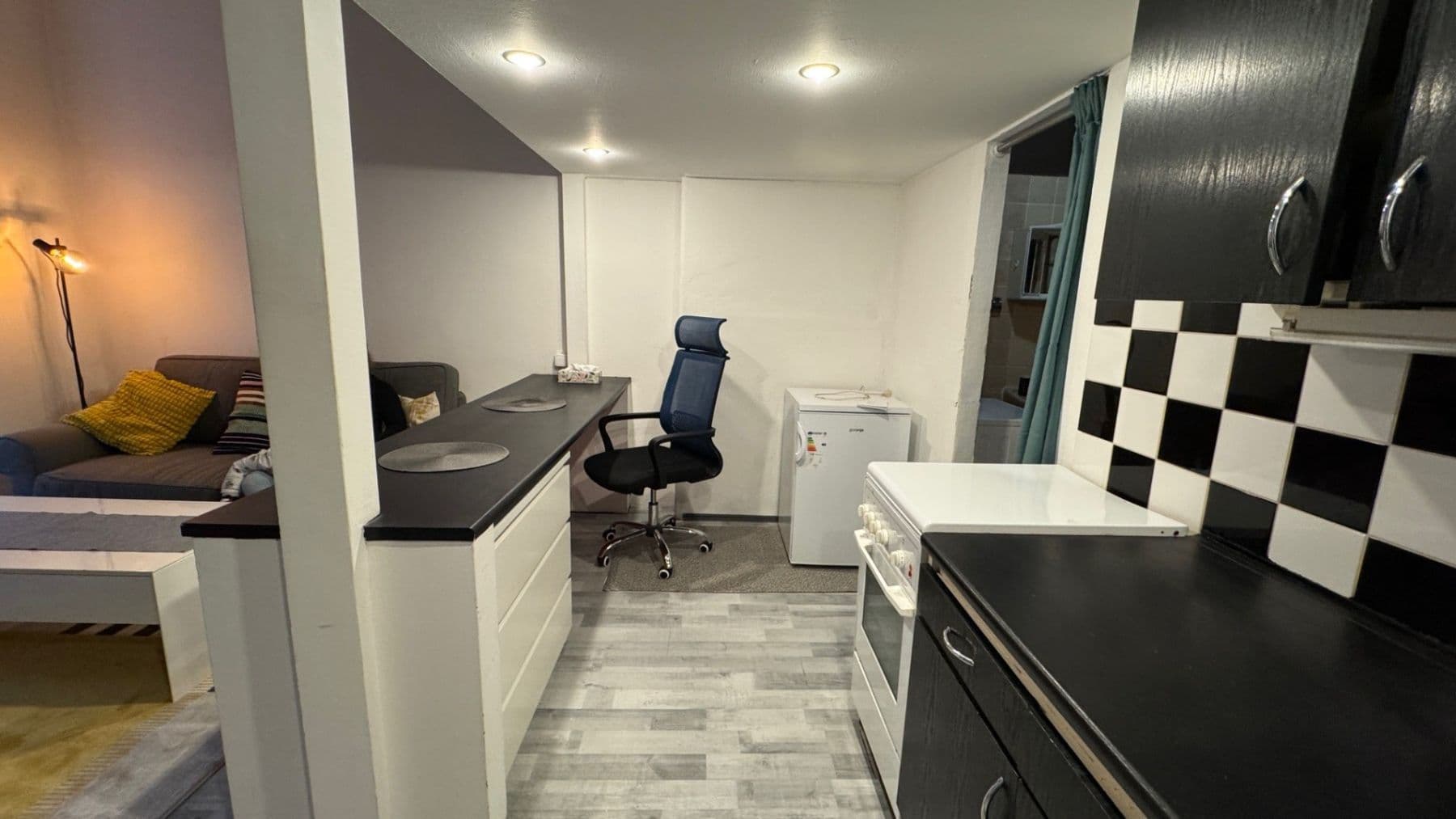 Studio flat to rent, 33 m², Na Břehu, Prague, Prague Studio flat to rent, 33 m², Na Břehu, Prague, Prague