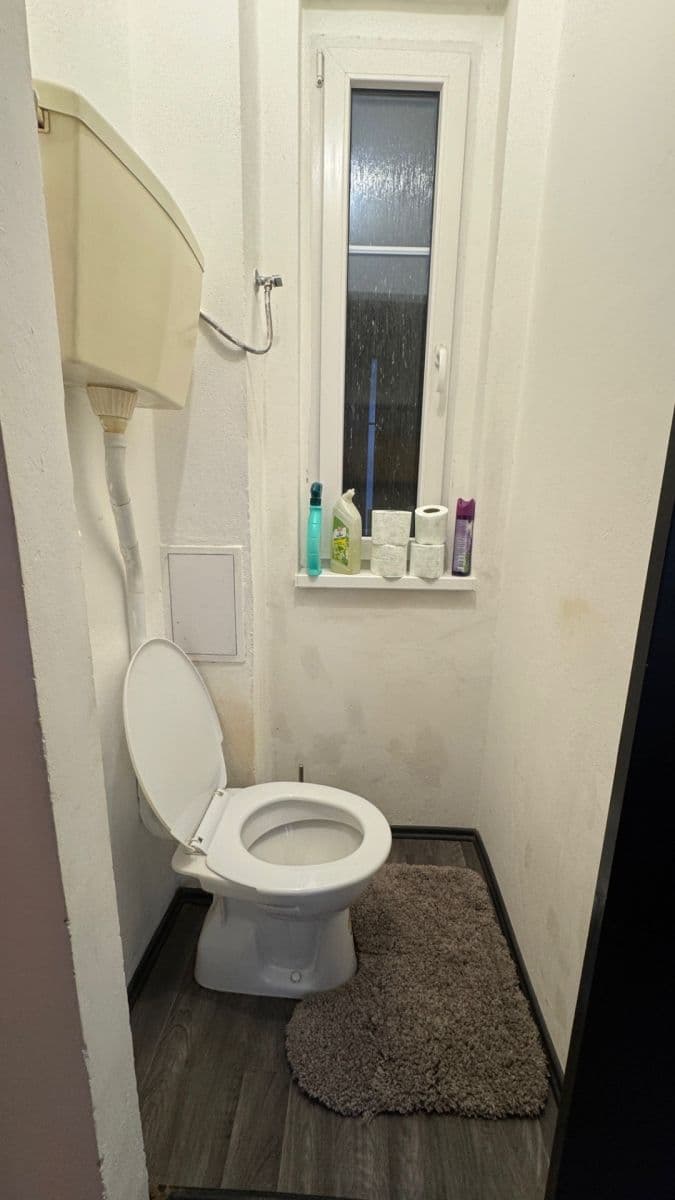 Studio flat to rent, 33 m², Na Břehu, Prague, Prague Studio flat to rent, 33 m², Na Břehu, Prague, Prague