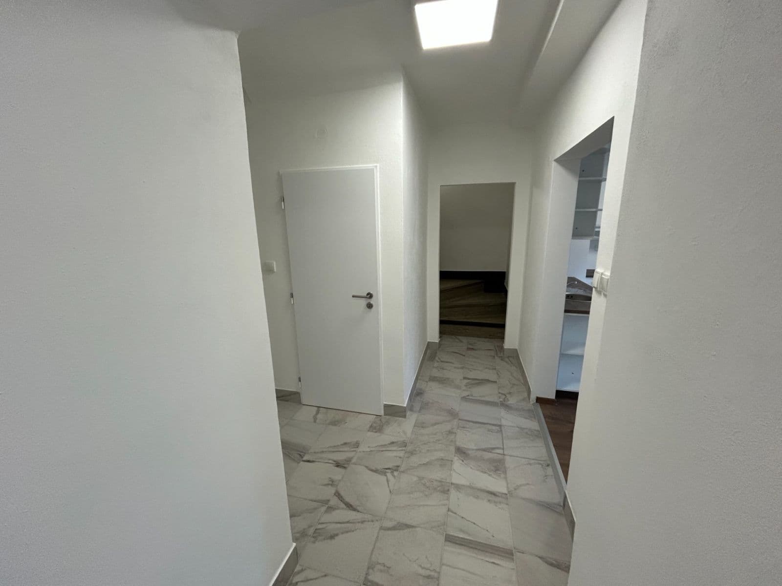 2 bedroom with open-plan kitchen flat to rent, 100 m², Skrýšovská, Pelhřimov, Vysočina Region 2 bedroom with open-plan kitchen flat to rent, 100 m², Skrýšovská, Pelhřimov, Vysočina Region