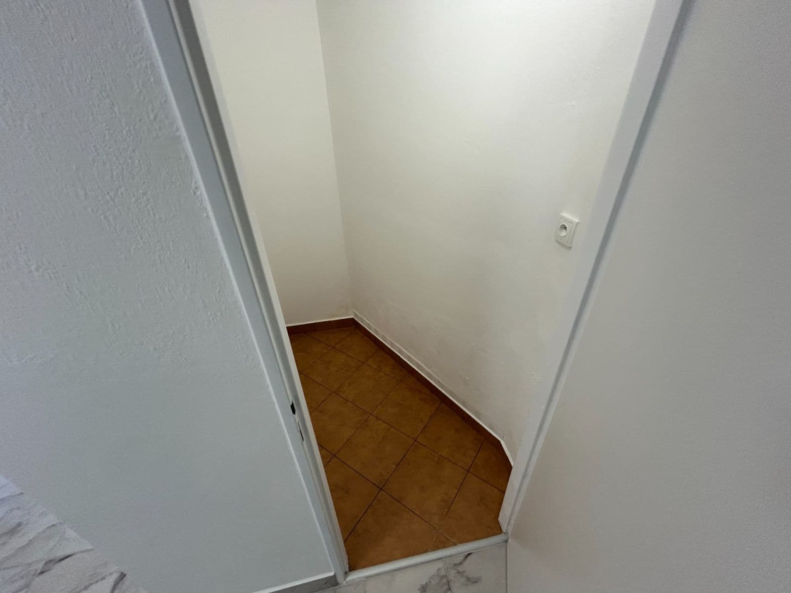 2 bedroom with open-plan kitchen flat to rent, 100 m², Skrýšovská, Pelhřimov, Vysočina Region 2 bedroom with open-plan kitchen flat to rent, 100 m², Skrýšovská, Pelhřimov, Vysočina Region