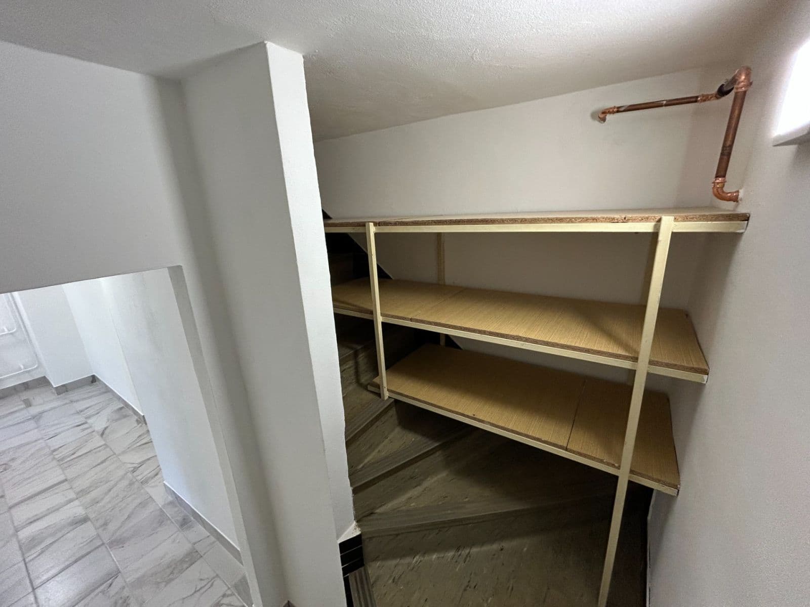 2 bedroom with open-plan kitchen flat to rent, 100 m², Skrýšovská, Pelhřimov, Vysočina Region 2 bedroom with open-plan kitchen flat to rent, 100 m², Skrýšovská, Pelhřimov, Vysočina Region