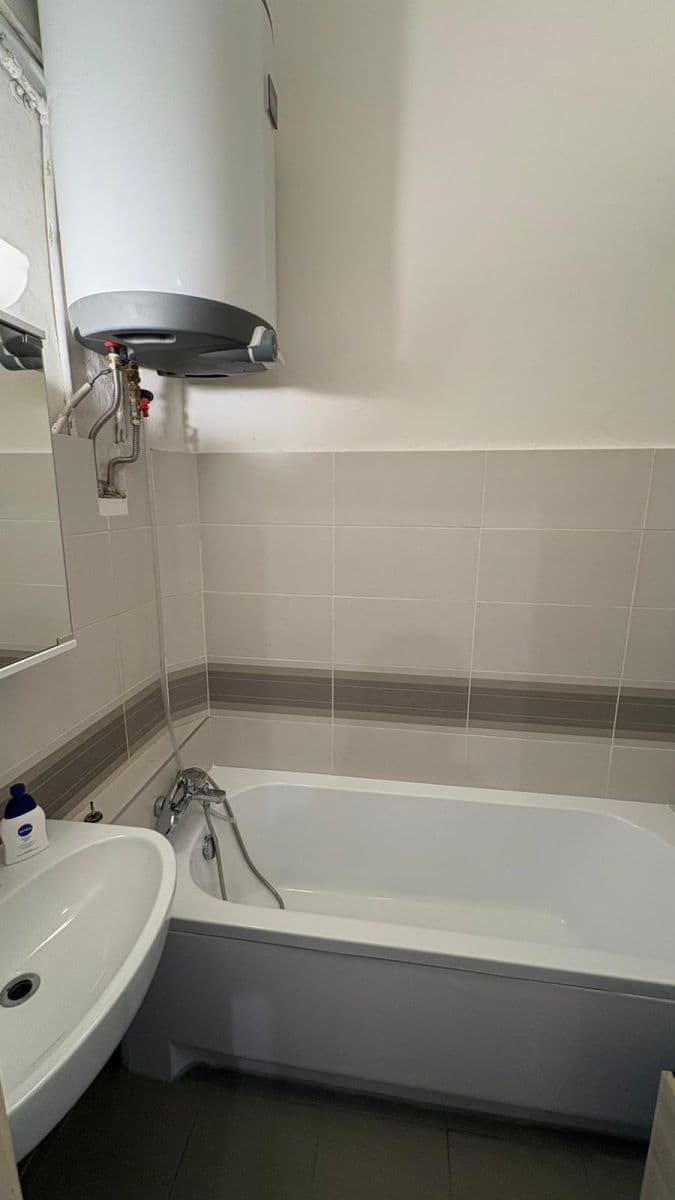 2 bedroom flat to rent, 62 m², Lucemburská, Prague, Prague 2 bedroom flat to rent, 62 m², Lucemburská, Prague, Prague