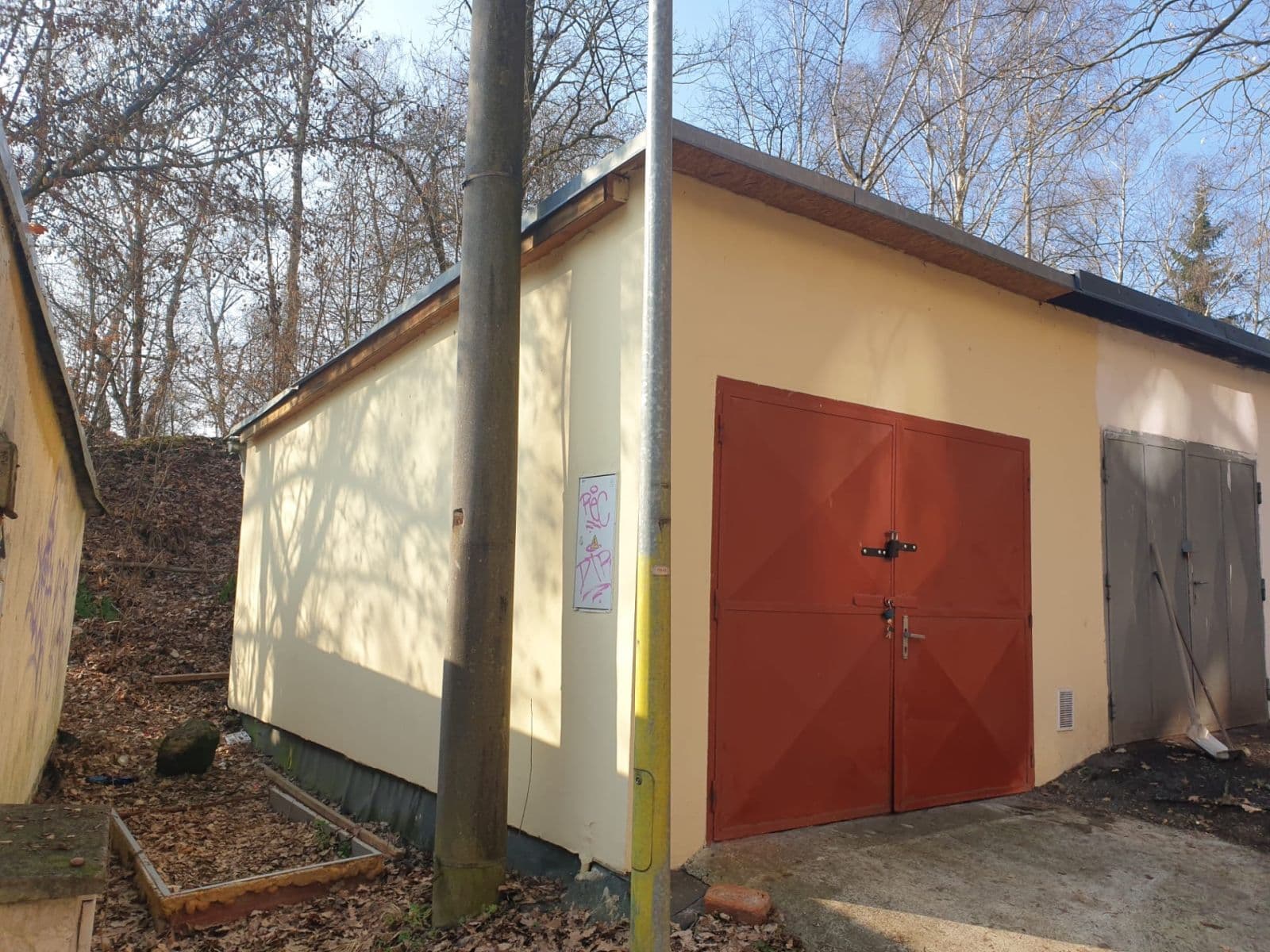 garage for sale, 15 m², Příkopní, Karlovy Vary, Karlovarský Region garage for sale, 15 m², Příkopní, Karlovy Vary, Karlovarský Region